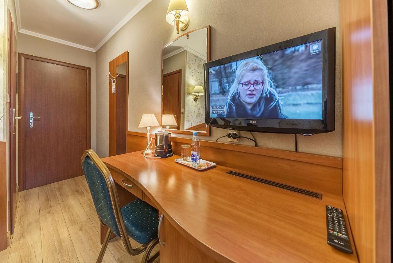 אובורינקי Hotel Doris מראה חיצוני תמונה
