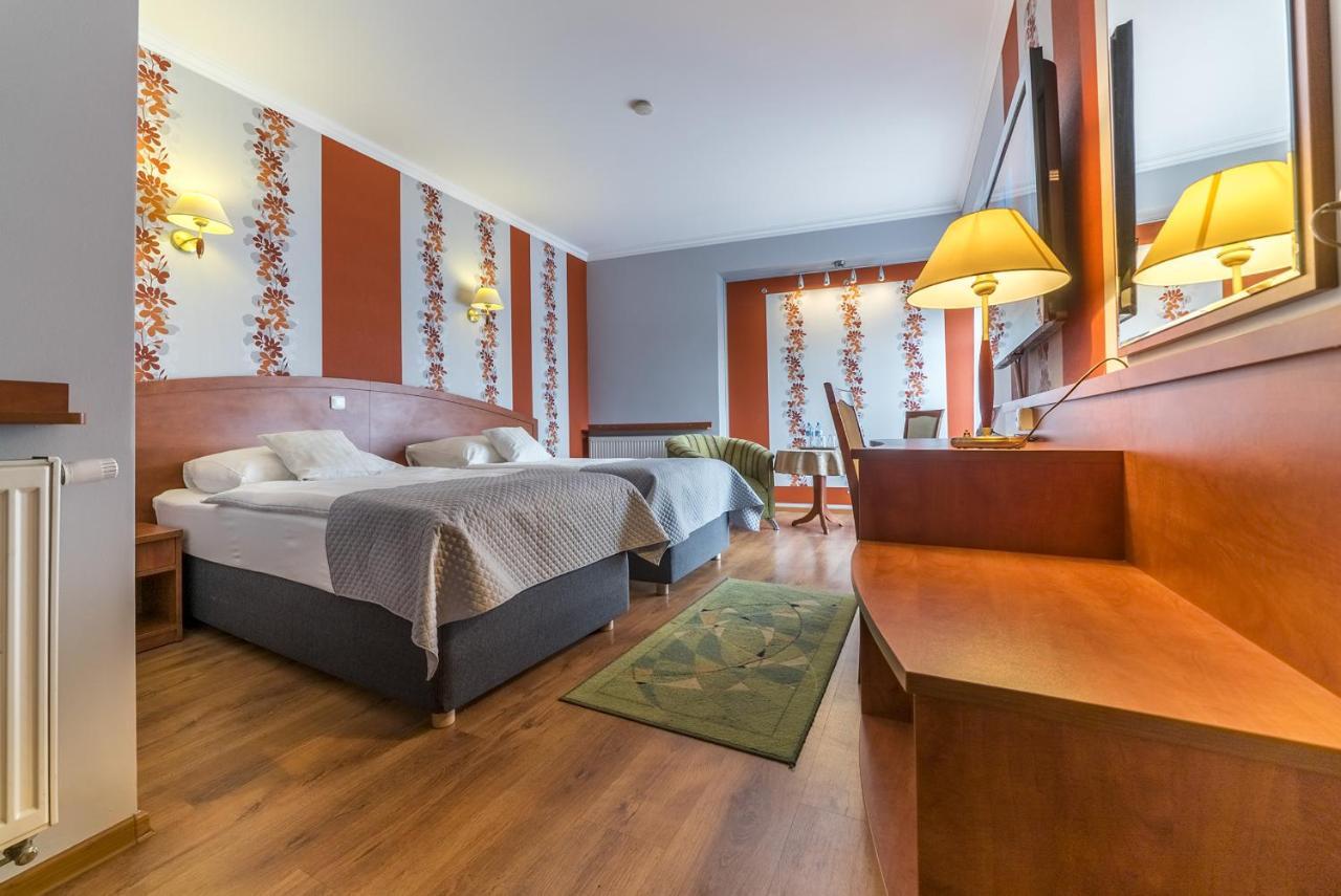 אובורינקי Hotel Doris מראה חיצוני תמונה