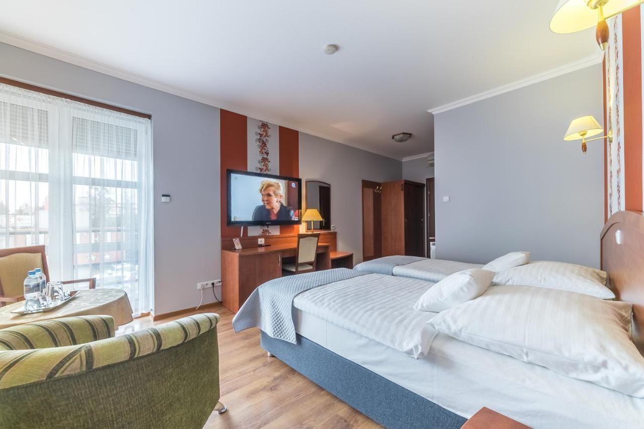 אובורינקי Hotel Doris מראה חיצוני תמונה