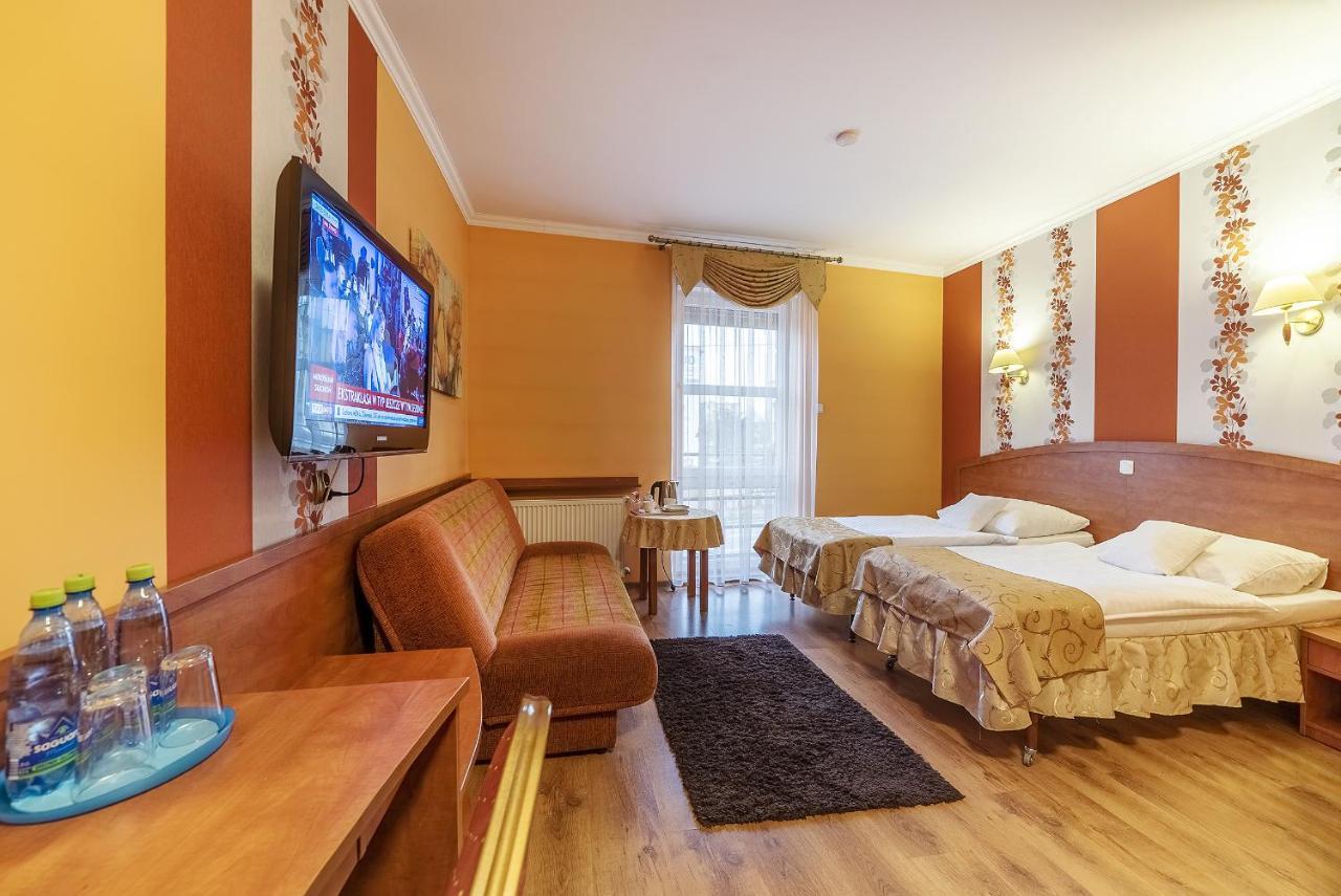 אובורינקי Hotel Doris מראה חיצוני תמונה